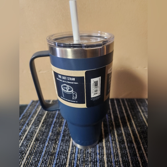 Yeti Rambler - NWT - Picture 3 of 3